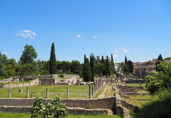 Vaison-la-Romaine-et-son-Cirque-Antique copie